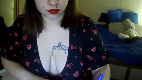 Milaxcute online show from 10.18.25