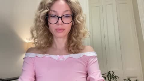 Mila online show from 10.15.25