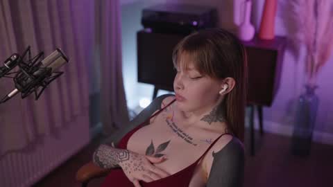 Snapshot of mileeena chatting on 12.02.24 M Telegram mamagotachannel online show from 12.02.24