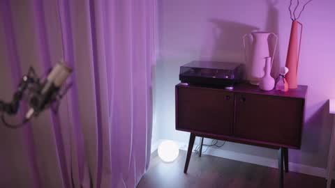 Snapshot of mileeena chatting on 12.18.24 M Telegram mamagotachannel online show from 12.18.24