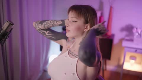 Snapshot of mileeena chatting on 12.31.24 M Telegram mamagotachannel online show from 12.31.24