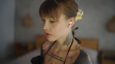 Snapshot of mileeena chatting on 02.09.25 M Telegram mamagotachannel online show from 02.09.25