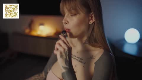 Snapshot of mileeena chatting on 11.17.25 M Telegram mamagotachannel online show from 11.17.25