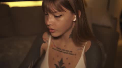Snapshot of mileeena chatting on 03.28.26 M Telegram mamagotachannel online show from 03.28.26