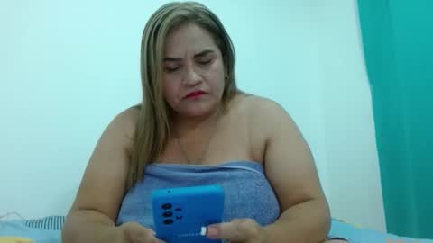 Snapshot of milena_hoot_ chatting on 11.30.25 MILENA online show from 11.30.25