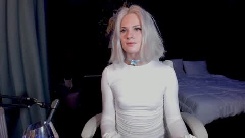 Milena online show from 12.04.24