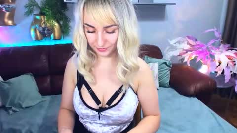 MilenaDaisy online show from 02.08.26