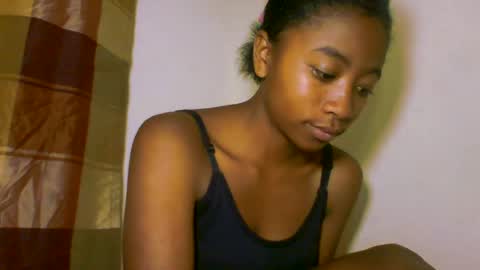 Snapshot of milennah chatting on 06.16.26 milennah online show from 06.16.26