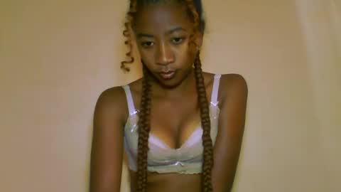 Snapshot of milennah chatting on 06.21.26 milennah online show from 06.21.26