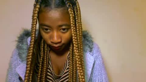 Snapshot of milennah chatting on 06.27.26 milennah online show from 06.27.26