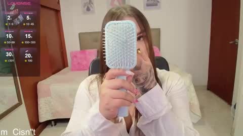 Snapshot of miley_baker chatting on 01.07.25 Miley online show from 01.07.25