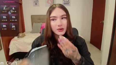 Snapshot of miley_baker chatting on 01.09.25 Miley online show from 01.09.25