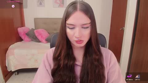 Snapshot of miley_baker chatting on 11.21.25 Miley online show from 11.21.25