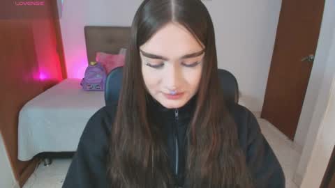 Miley online show from 04.13.26