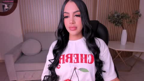 Snapshot of mileycruz_ chatting on 12.22.24 Miley Cruz IG miley model23 online show from 12.22.24