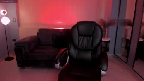 Snapshot of mileycruz_ chatting on 03.05.25 Miley Cruz IG miley model23 online show from 03.05.25