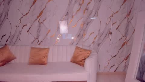 Snapshot of mileycruz_ chatting on 03.10.25 Miley Cruz IG miley model23 online show from 03.10.25