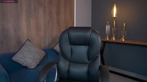 Snapshot of mileycruz_ chatting on 10.27.25 Miley Cruz IG miley model23 online show from 10.27.25