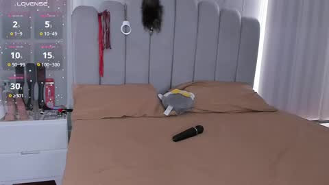 MILEY  online show from 09.08.25