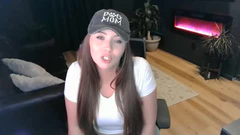 Snapshot of mileymadness chatting on 12.10.24 Miley Madness online show from 12.10.24