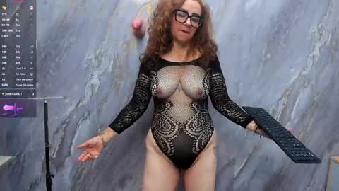 Snapshot of milf_drip chatting on 04.23.26 Lili online show from 04.23.26