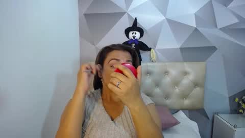 milf_hugeboobs online show from 10.29.25