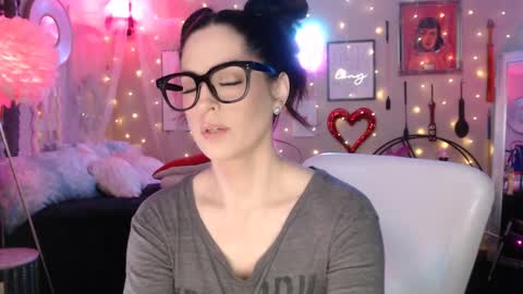 Milf Lacey online show from 03.02.25