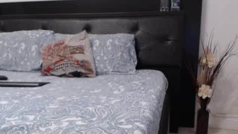 Snapshot of milfbiglips38 chatting on 02.27.25 milfa online show from 02.27.25