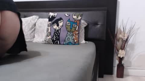 Snapshot of milfbiglips38 chatting on 10.05.25 milfa online show from 10.05.25