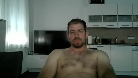 Snapshot of milfhunter195 chatting on 05.29.26 milfhunter195 online show from 05.29.26