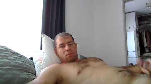 Snapshot of milfhunter195 chatting on 08.03.26 milfhunter195 online show from 08.03.26