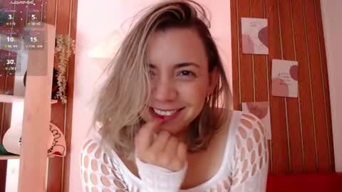 Snapshot of milfsecret69 chatting on 07.19.26 Sara online show from 07.19.26