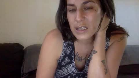 Snapshot of milfsfreaky69 chatting on 06.10.26 BabygirlsFreaky online show from 06.10.26