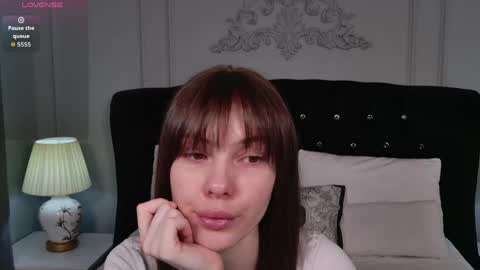 Snapshot of mili_joy chatting on 05.12.26 Mili Jay online show from 05.12.26