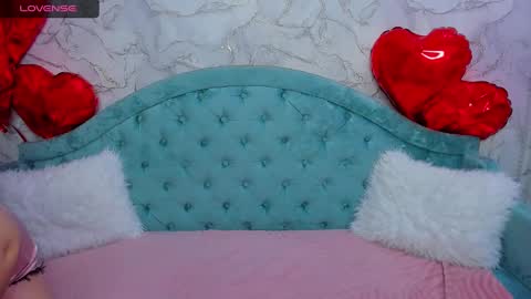 milinafox online show from 02.26.25