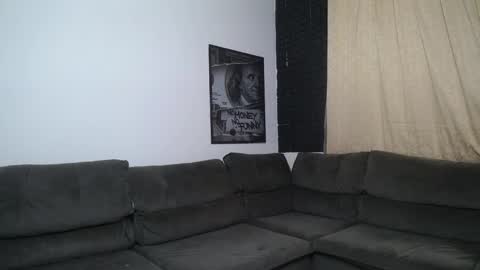 milioncouple online show from 12.23.25