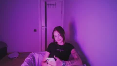 Snapshot of milipia chatting on 06.21.26 milipia online show from 06.21.26
