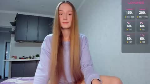Snapshot of milkaeliza1 chatting on 06.18.26 MilkaLiza online show from 06.18.26