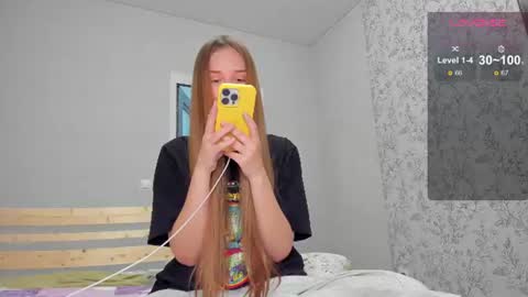 Snapshot of milkaeliza1 chatting on 07.31.26 MilkaLiza online show from 07.31.26