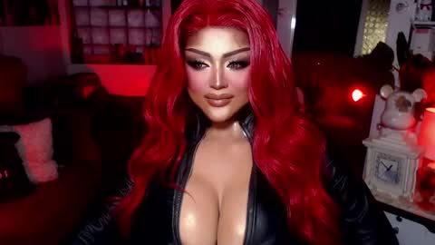 Snapshot of milkshakelavinia chatting on 02.12.25 milkshakelavinia online show from 02.12.25