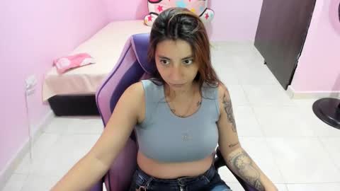 Snapshot of milky__boobs69 chatting on 11.25.25 vale online show from 11.25.25