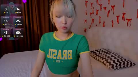 Snapshot of milla_waves chatting on 04.29.26 Milla or just Mi online show from 04.29.26