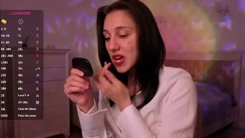 Snapshot of millaa_veyy chatting on 06.17.26 Milana online show from 06.17.26