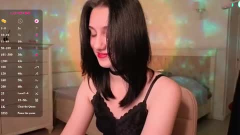 Snapshot of millaa_veyy chatting on 06.21.26 Milana online show from 06.21.26