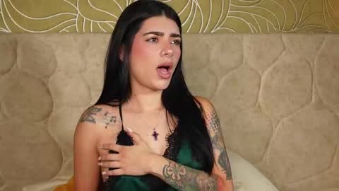 Snapshot of millabliss chatting on 10.26.25 MillaBliss online show from 10.26.25