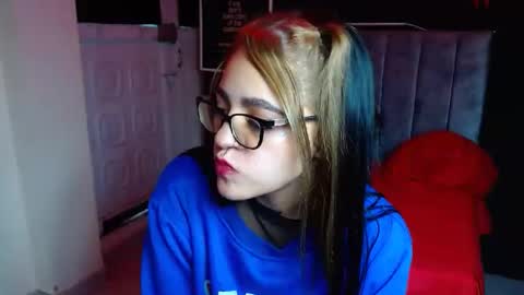 Snapshot of millacounisslosexanal chatting on 01.03.25 Violeta online show from 01.03.25