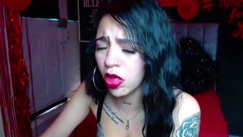 Snapshot of millacounisslosexanal chatting on 02.28.25 Violeta online show from 02.28.25