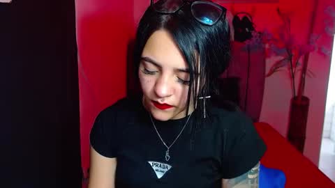 Snapshot of millacounisslosexanal chatting on 09.17.25 Violeta online show from 09.17.25