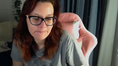 Snapshot of millapoolys chatting on 02.28.25 Milla online show from 02.28.25