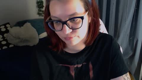 Snapshot of millapoolys chatting on 11.27.25 Milla online show from 11.27.25